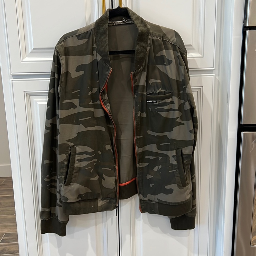 Camo bomber